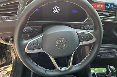 Внедорожник / Кроссовер Volkswagen Tiguan 2022 в 