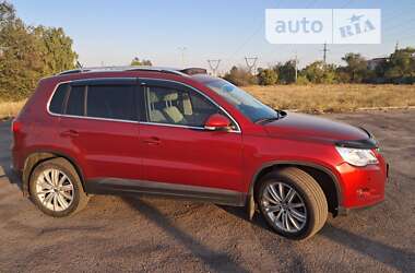 Внедорожник / Кроссовер Volkswagen Tiguan 2010 в Днепре