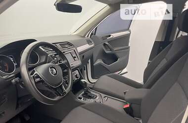 Позашляховик / Кросовер Volkswagen Tiguan 2017 в Києві