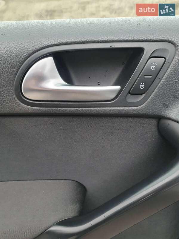 Внедорожник / Кроссовер Volkswagen Tiguan 2014 в Киеве