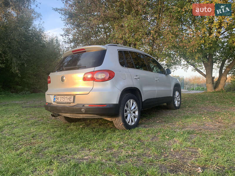 Внедорожник / Кроссовер Volkswagen Tiguan 2008 в Ровно