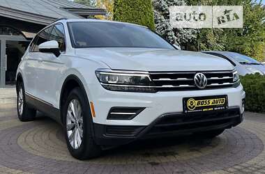 Внедорожник / Кроссовер Volkswagen Tiguan 2017 в Львове