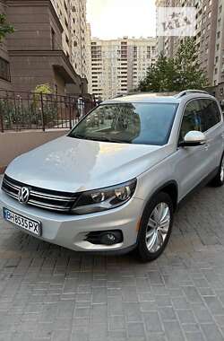 Внедорожник / Кроссовер Volkswagen Tiguan 2011 в Херсоне