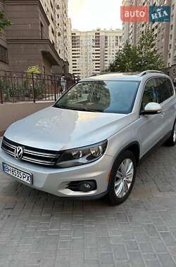 Внедорожник / Кроссовер Volkswagen Tiguan 2011 в 