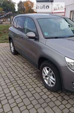 Внедорожник / Кроссовер Volkswagen Tiguan 2008 в 