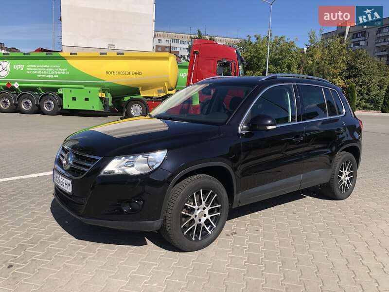 Позашляховик / Кросовер Volkswagen Tiguan 2008 в Житомирі