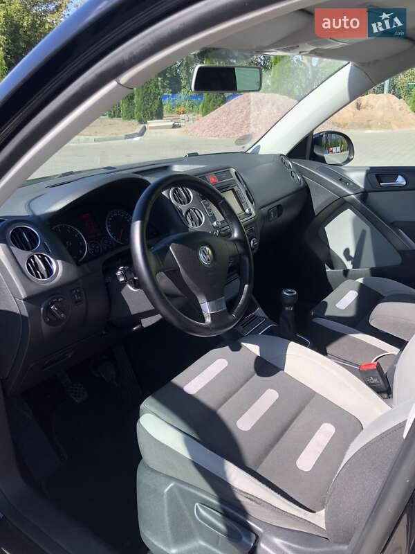 Позашляховик / Кросовер Volkswagen Tiguan 2008 в Житомирі