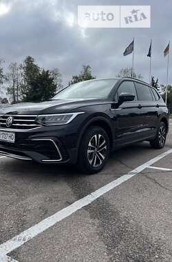 Позашляховик / Кросовер Volkswagen Tiguan 2022 в Києві