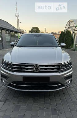 Внедорожник / Кроссовер Volkswagen Tiguan 2017 в Киеве