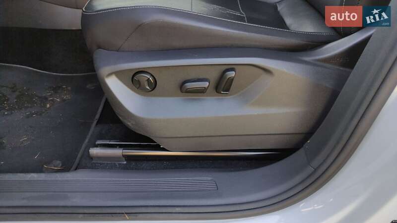 Внедорожник / Кроссовер Volkswagen Tiguan 2017 в Житомире