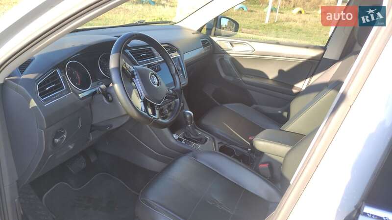 Внедорожник / Кроссовер Volkswagen Tiguan 2017 в Житомире