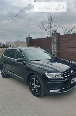 Позашляховик / Кросовер Volkswagen Tiguan 2017 в Вінниці