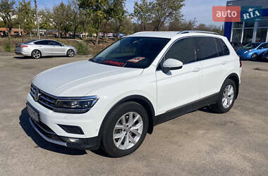 Позашляховик / Кросовер Volkswagen Tiguan 2018 в 