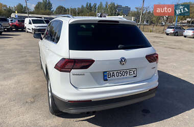 Позашляховик / Кросовер Volkswagen Tiguan 2018 в 