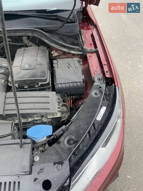 Внедорожник / Кроссовер Volkswagen Tiguan 2012 в Буче