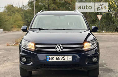 Внедорожник / Кроссовер Volkswagen Tiguan 2012 в Днепре