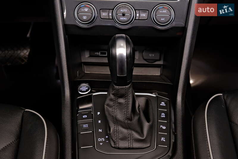 Внедорожник / Кроссовер Volkswagen Tiguan 2020 в Одессе