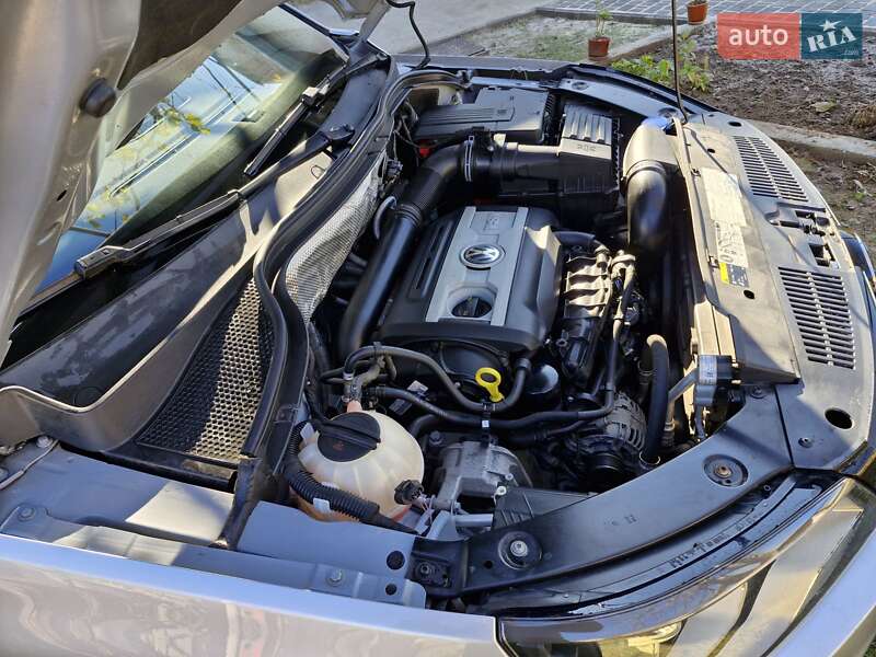 Внедорожник / Кроссовер Volkswagen Tiguan 2016 в Чернигове