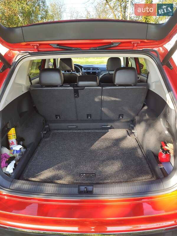 Внедорожник / Кроссовер Volkswagen Tiguan 2017 в Ивано-Франковске