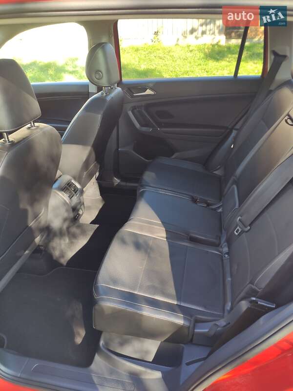 Внедорожник / Кроссовер Volkswagen Tiguan 2017 в Ивано-Франковске