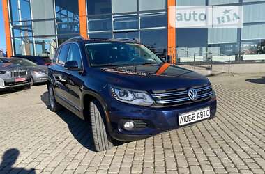 Позашляховик / Кросовер Volkswagen Tiguan 2016 в Львові