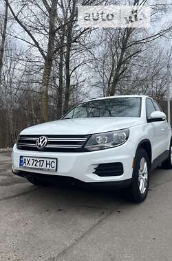 Позашляховик / Кросовер Volkswagen Tiguan 2016 в Полтаві