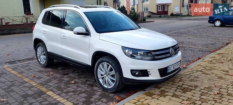 Внедорожник / Кроссовер Volkswagen Tiguan 2011 в Хотове