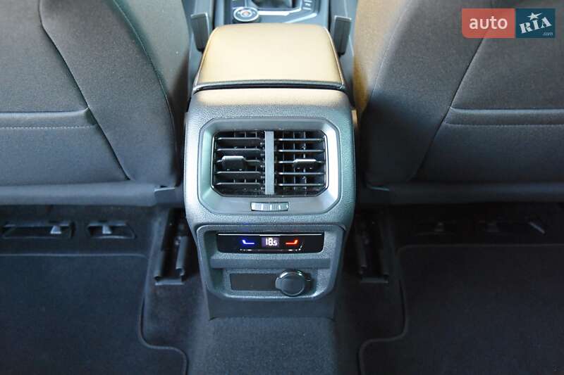 Внедорожник / Кроссовер Volkswagen Tiguan 2021 в Трускавце