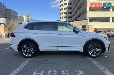 Внедорожник / Кроссовер Volkswagen Tiguan 2019 в Киеве