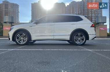 Внедорожник / Кроссовер Volkswagen Tiguan 2019 в Киеве