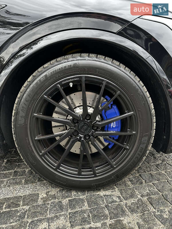 Внедорожник / Кроссовер Volkswagen Tiguan 2022 в Днепре