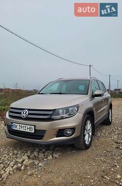 Позашляховик / Кросовер Volkswagen Tiguan 2011 в Рівному