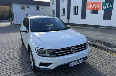 Позашляховик / Кросовер Volkswagen Tiguan 2017 в Києві