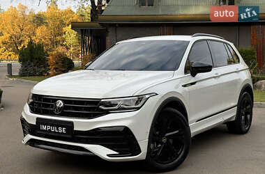 Внедорожник / Кроссовер Volkswagen Tiguan 2023 в Киеве