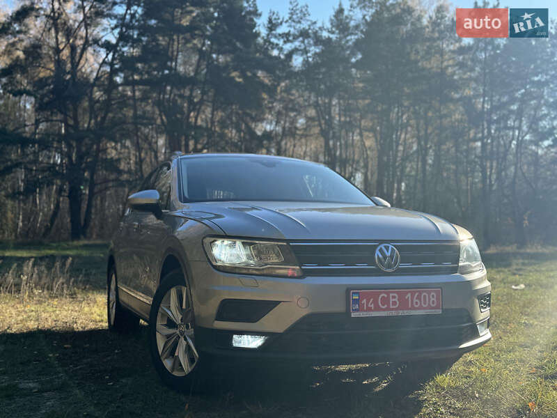 Внедорожник / Кроссовер Volkswagen Tiguan 2017 в Ковеле