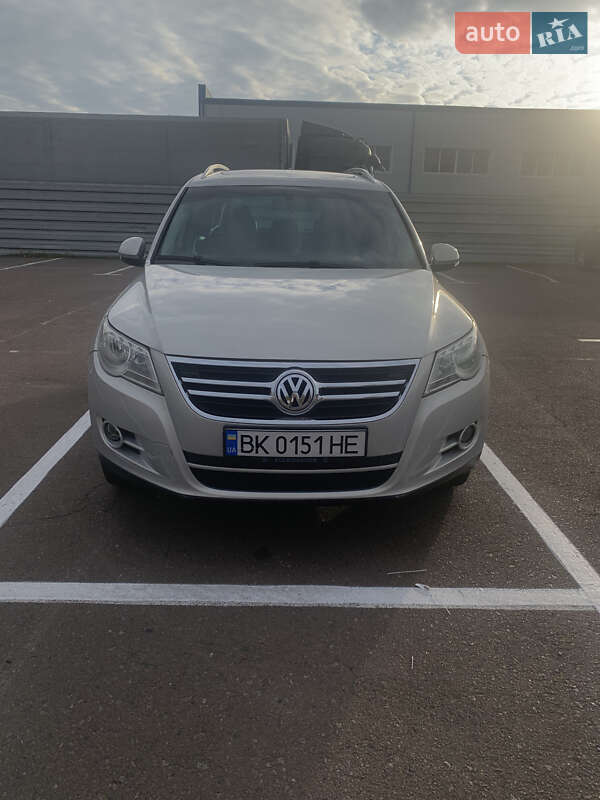 Внедорожник / Кроссовер Volkswagen Tiguan 2008 в Ровно