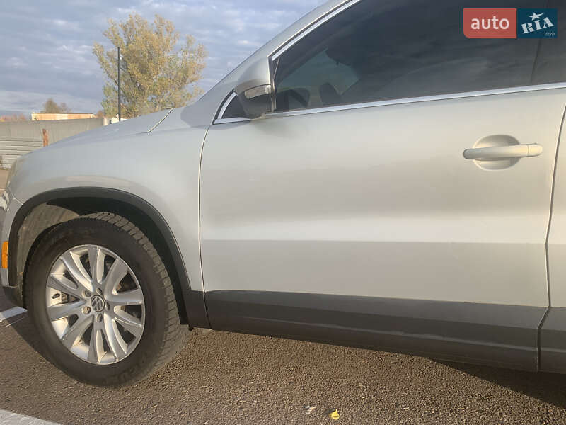 Внедорожник / Кроссовер Volkswagen Tiguan 2008 в Ровно