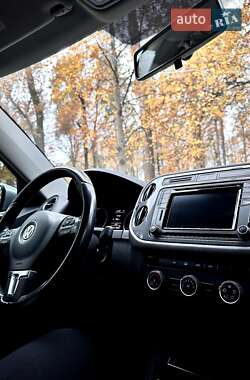 Позашляховик / Кросовер Volkswagen Tiguan 2017 в Ірпені