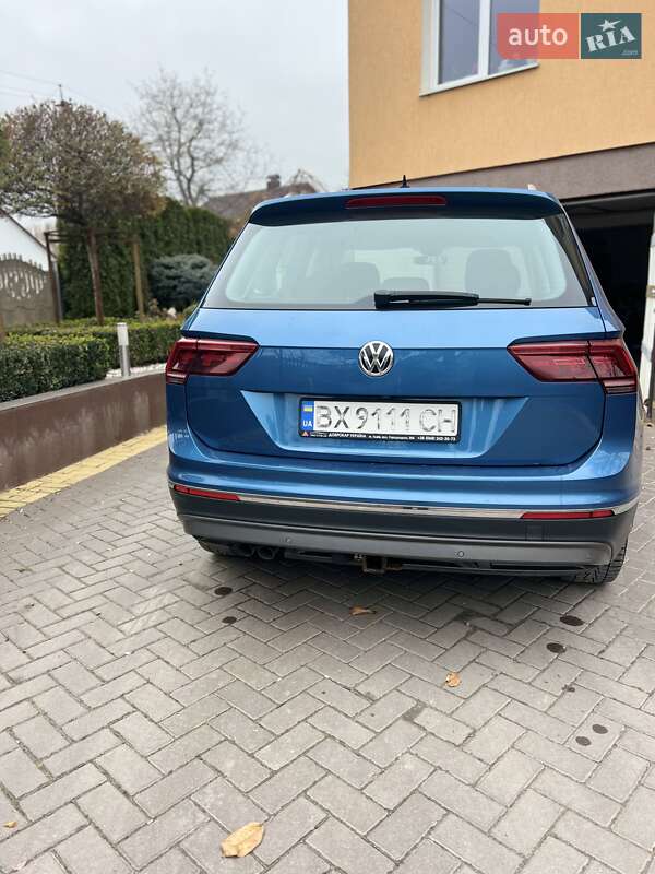 Позашляховик / Кросовер Volkswagen Tiguan 2017 в Хмельницькому