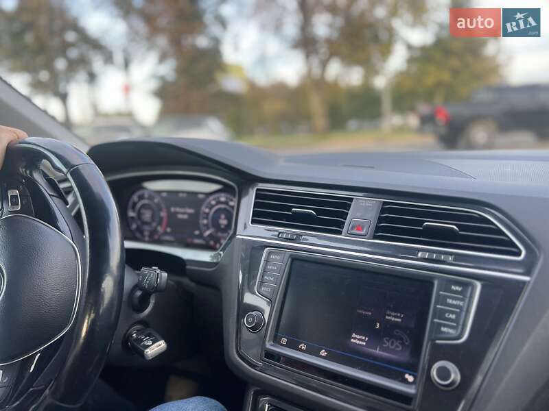 Позашляховик / Кросовер Volkswagen Tiguan 2017 в Хмельницькому