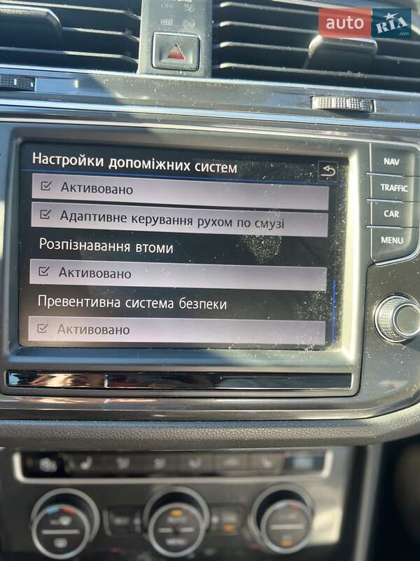 Позашляховик / Кросовер Volkswagen Tiguan 2017 в Хмельницькому