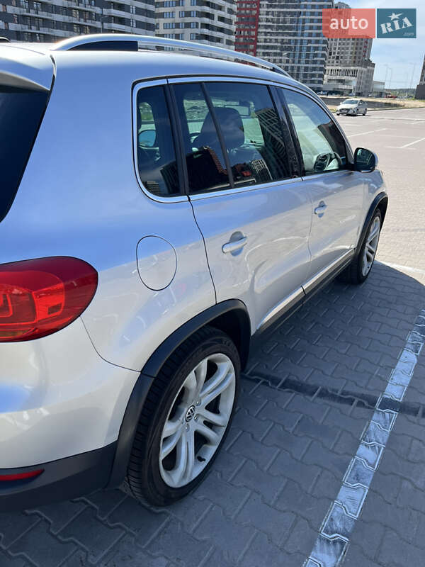 Позашляховик / Кросовер Volkswagen Tiguan 2013 в Києві