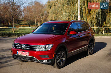 Внедорожник / Кроссовер Volkswagen Tiguan 2017 в Ровно