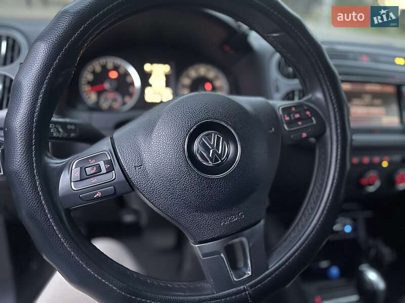 Внедорожник / Кроссовер Volkswagen Tiguan 2014 в Одессе