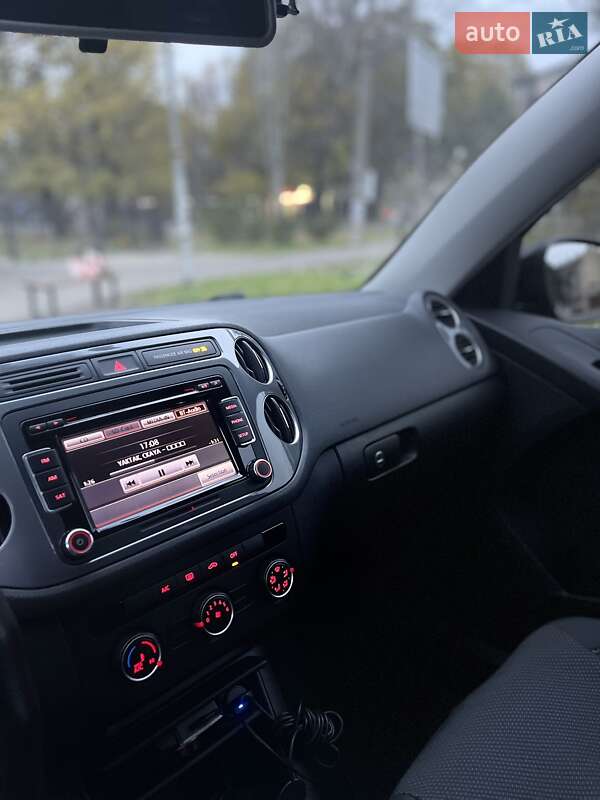 Внедорожник / Кроссовер Volkswagen Tiguan 2014 в Одессе