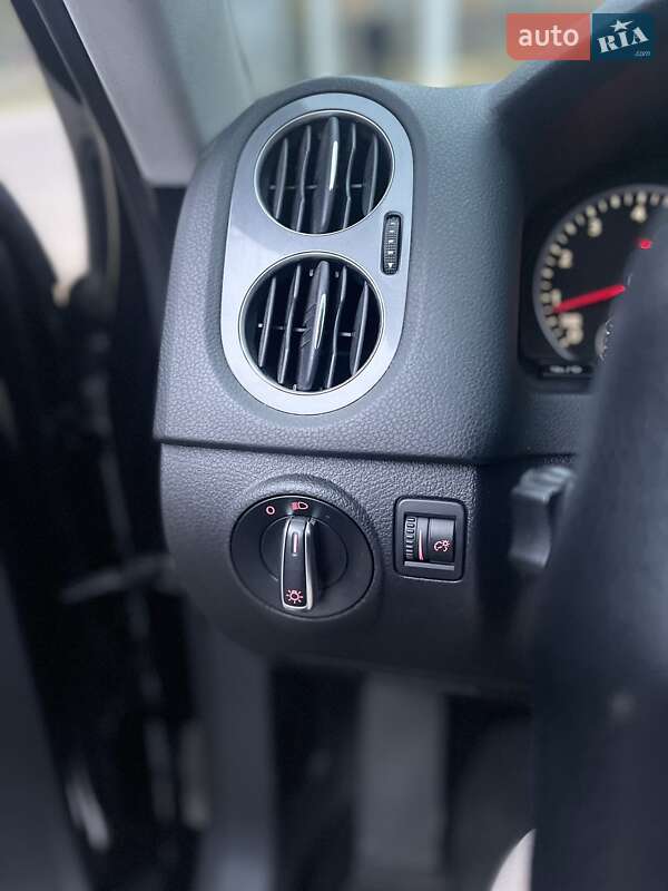 Внедорожник / Кроссовер Volkswagen Tiguan 2014 в Одессе