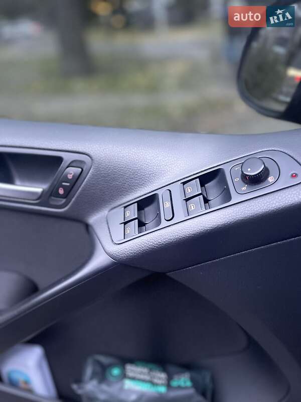 Внедорожник / Кроссовер Volkswagen Tiguan 2014 в Одессе