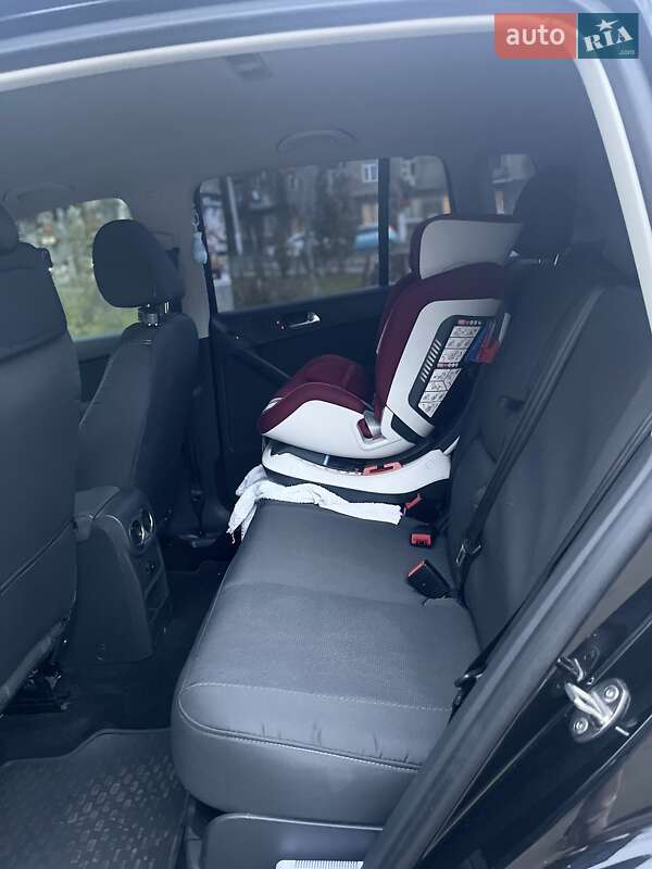 Внедорожник / Кроссовер Volkswagen Tiguan 2014 в Одессе