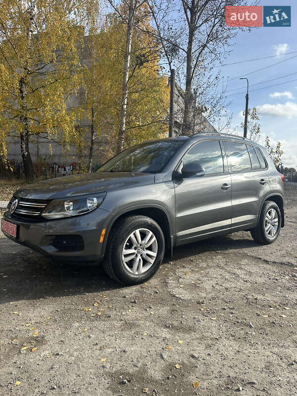 Позашляховик / Кросовер Volkswagen Tiguan 2016 в Луцьку