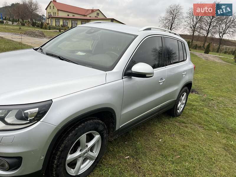 Внедорожник / Кроссовер Volkswagen Tiguan 2012 в Чорткове